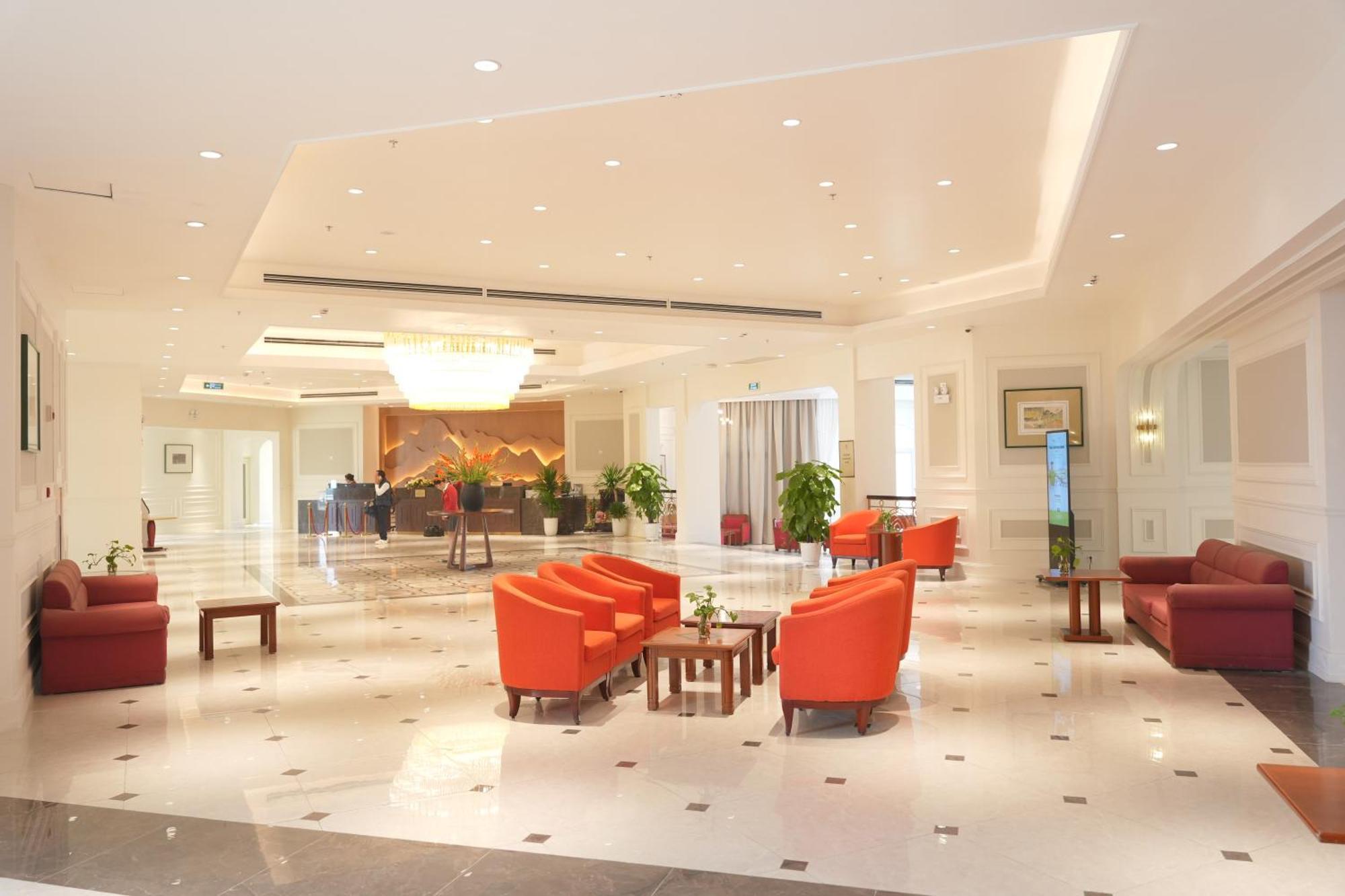 Legend Valley Hotel Ha Nam Phu Ly Exterior photo