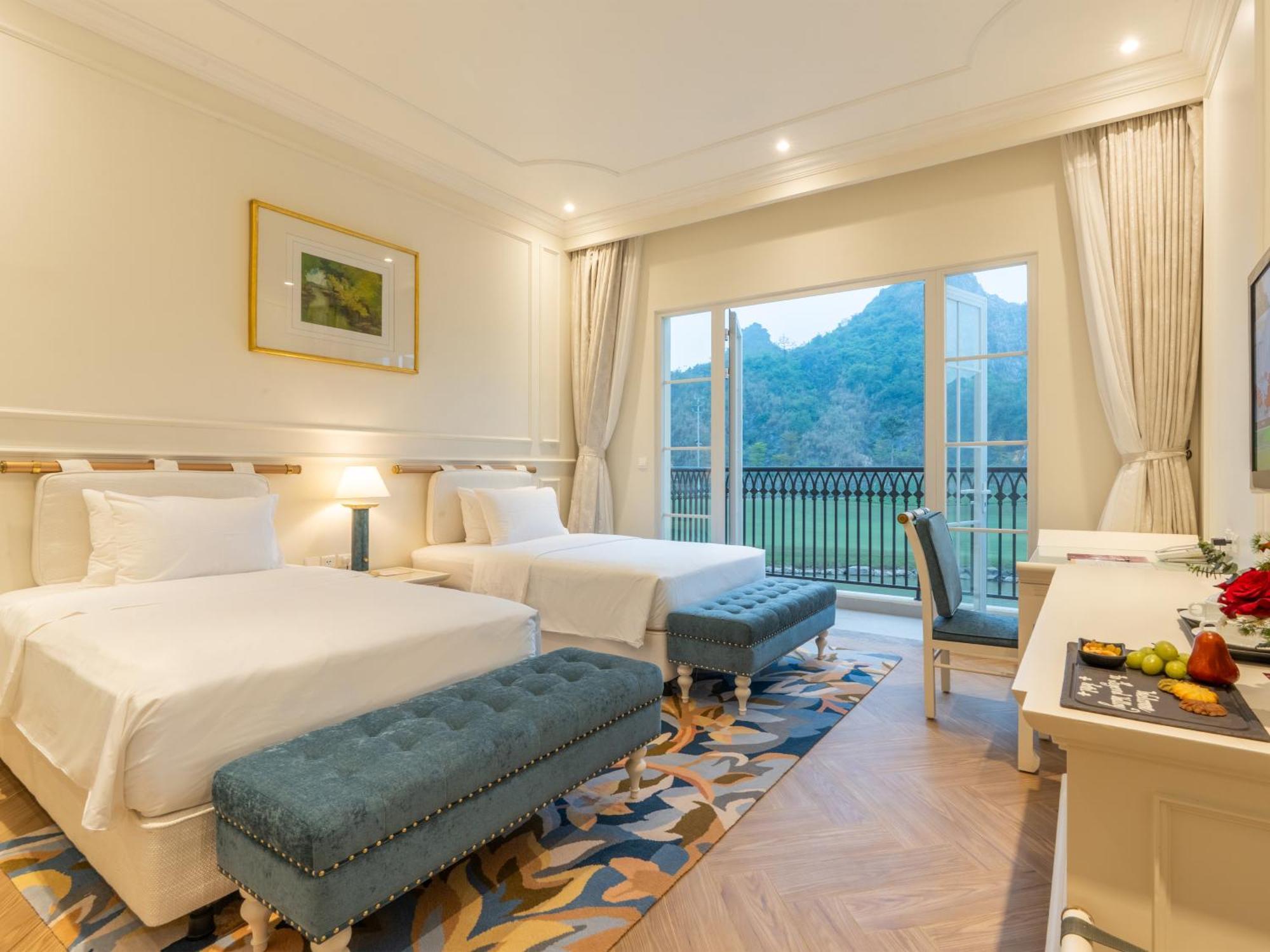Legend Valley Hotel Ha Nam Phu Ly Exterior photo
