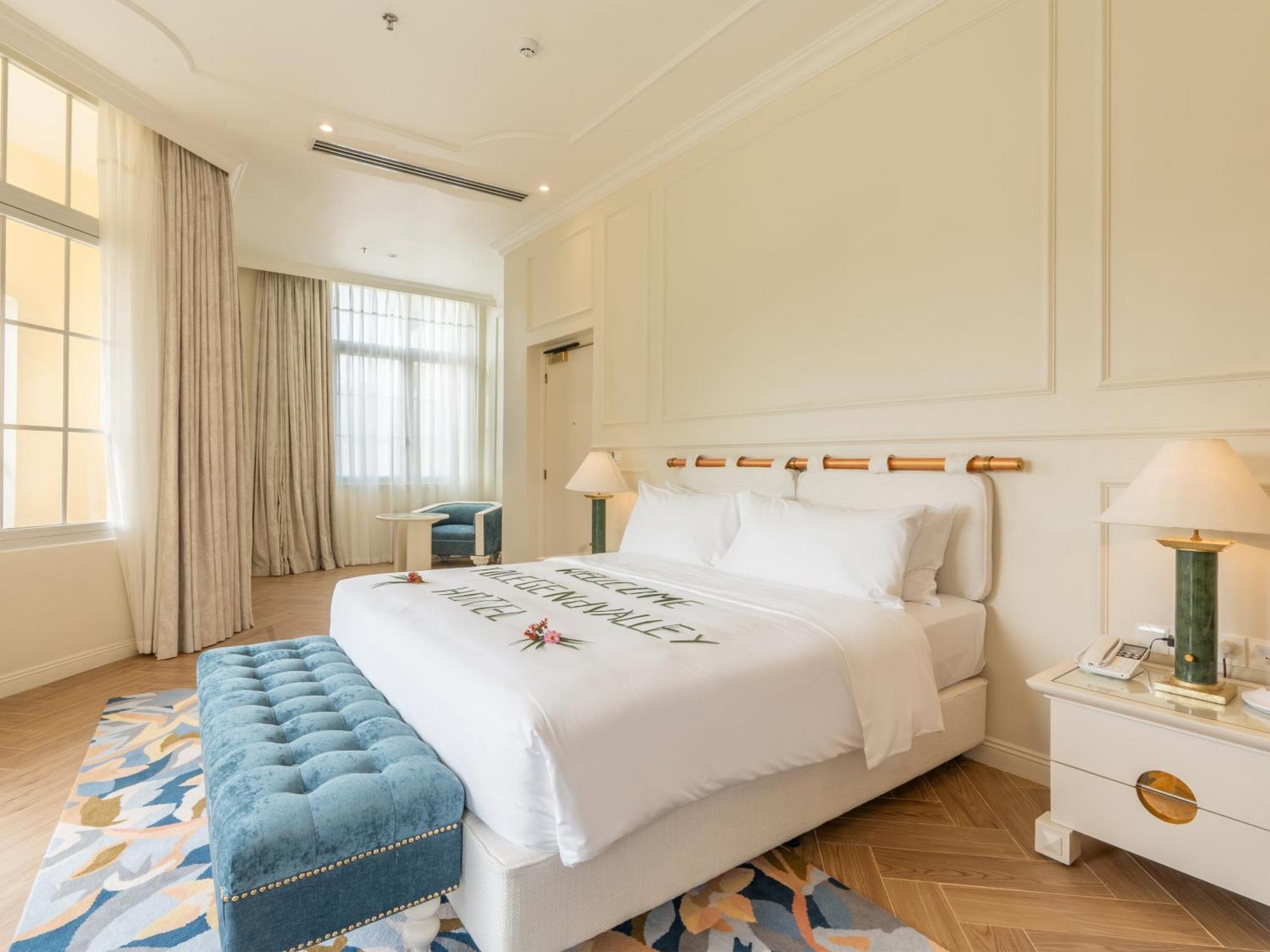 Legend Valley Hotel Ha Nam Phu Ly Exterior photo